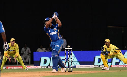 मुंबई की चेन्‍नई पर रोमांचक जीत