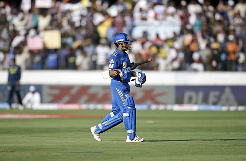 मुंबई ने दी हैदराबाद को पटखनी...