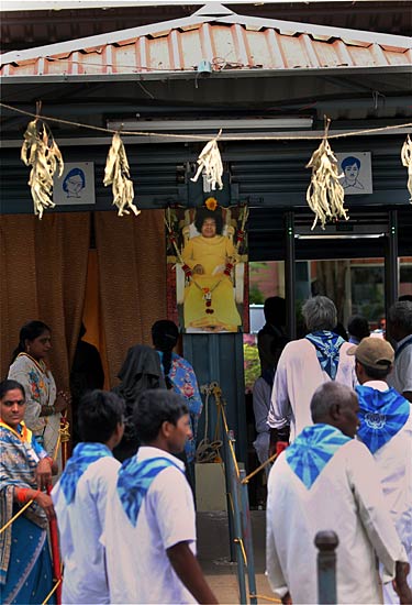सत्‍य साईं बाबा का देहांत । फोटो: सत्‍य साई का जीवन