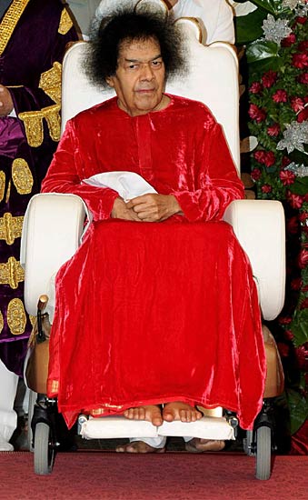 सत्‍य साईं बाबा का देहांत । फोटो: सत्‍य साई का जीवन