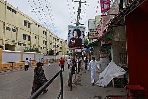 सत्‍य साईं बाबा का देहांत । फोटो: सत्‍य साई का जीवन