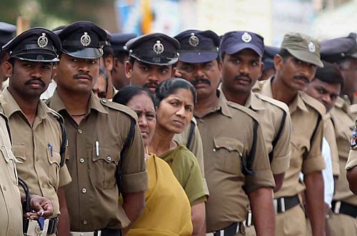 सत्‍य साईं बाबा का देहांत । फोटो: सत्‍य साई का जीवन