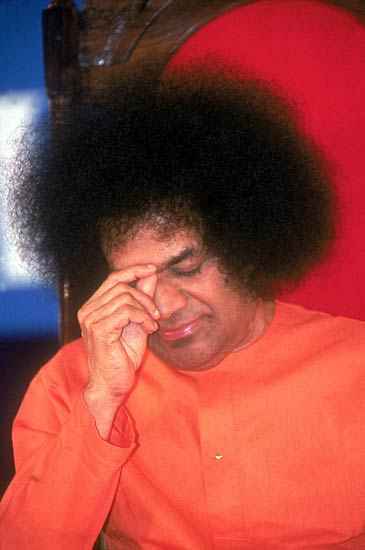 तस्‍वीरों में देखें सत्‍य साई का जीवन  । नहीं रहे बाबा