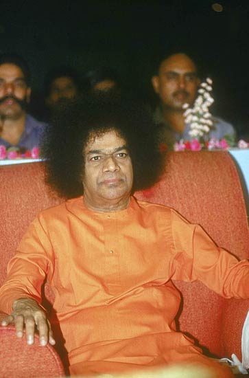 तस्‍वीरों में देखें सत्‍य साई का जीवन  । नहीं रहे बाबा