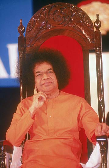 तस्‍वीरों में देखें सत्‍य साई का जीवन  । नहीं रहे बाबा