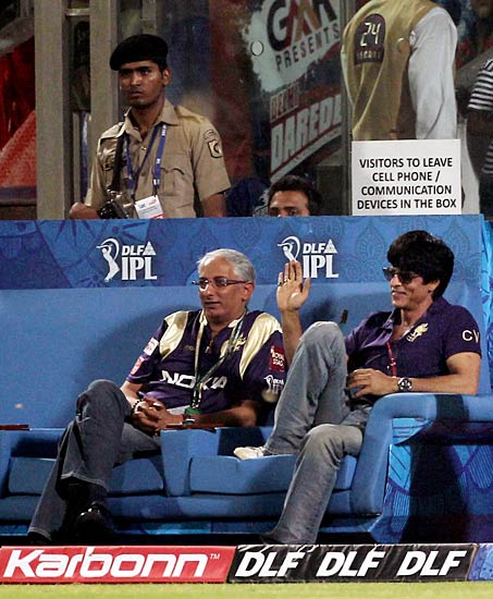 गंभीर के सामने टिक नहीं पाए वीरू...