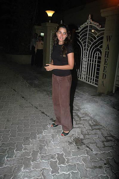 बॉलीवुड ने भी मनाया जीत का जश्‍न । जब भावुक हो उठे खिलाड़ी