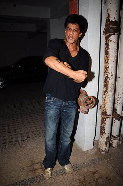 बॉलीवुड ने भी मनाया जीत का जश्‍न । जब भावुक हो उठे खिलाड़ी