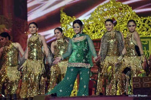 मकाऊ में जमा 'स्‍टार परिवार अवॉर्ड-2011' का रंग | सितारों की मौज