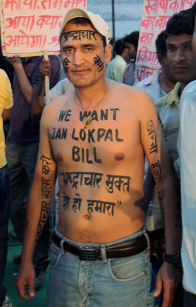 करप्शन के खिलाफ जुटा पूरा हिन्दुस्तान । जनसमर्थन