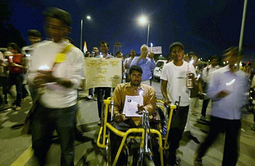 करप्शन के खिलाफ जुटा पूरा हिन्दुस्तान । जनसमर्थन