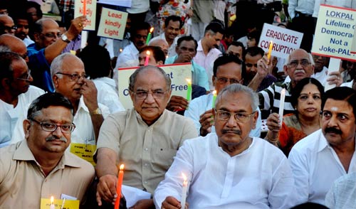 करप्शन के खिलाफ जुटा पूरा हिन्दुस्तान । जनसमर्थन