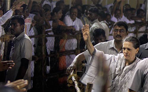 तमिलनाडु में गढ़ बचाने में जुटी डीएमके