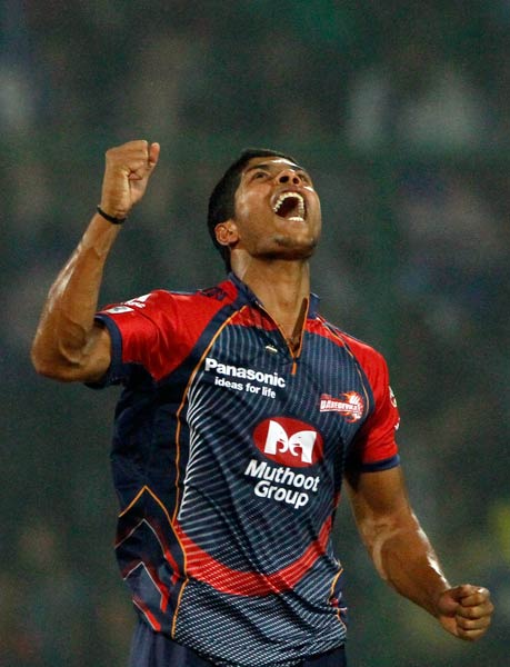 गंभीर के सामने टिक नहीं पाए वीरू...