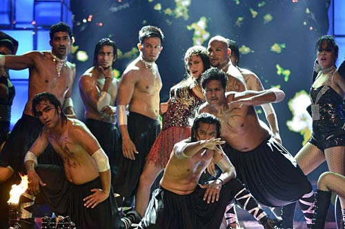 गीतांजलि अवार्ड समारोह में याना का जलवा । 'नो-पैंटी' गर्ल याना