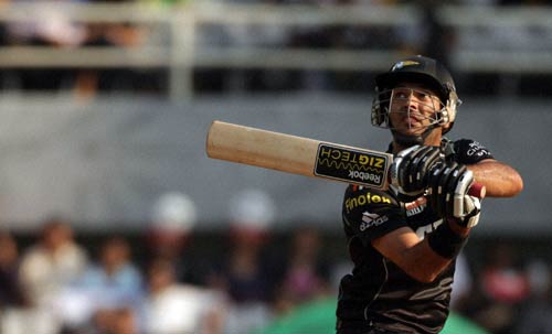 चेन्‍नई ने पुणे को 25 रन से हराया...