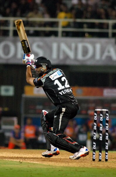 चेन्‍नई ने पुणे को 25 रन से हराया...