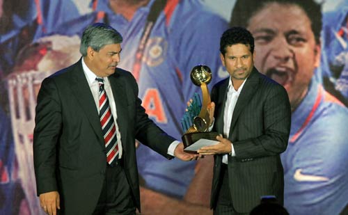 सचिन को उमरीगर अवार्ड । विश्‍वविजेता