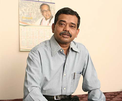 फोटो: जनता ने किसे पहनाया जीत का ताज...