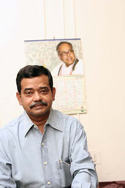 फोटो: जनता ने किसे पहनाया जीत का ताज...