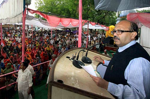 27 मई 2011: तस्‍वीरों में देखें दिनभर की बड़ी खबरें