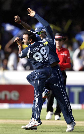 ट्वेंटी-20 लीग सीजन 4 के टॉप गेंदबाज