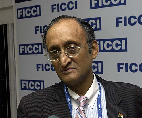 फोटो: जनता ने किसे पहनाया जीत का ताज...