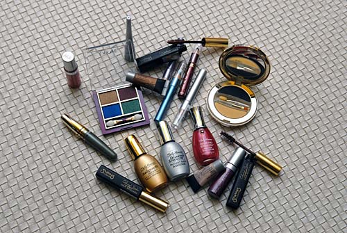 लड़कियों को संवरने में क्‍यों लगता है समय? |   चुंबन प्‍यार वाला