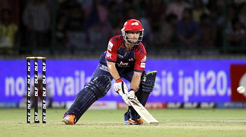 बारिश में धुल गया पुणे और दिल्ली का मैच