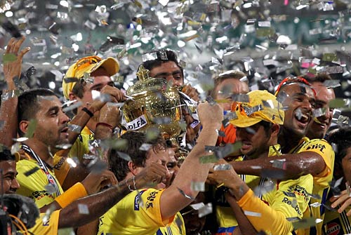 कैसे किया धोनी की सेना ने खिताब पर कब्जा । टॉप बल्‍लेबाज