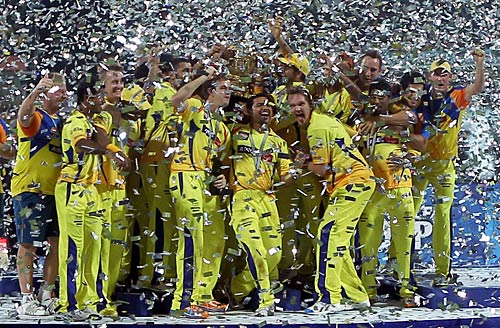 कैसे किया धोनी की सेना ने खिताब पर कब्जा । टॉप बल्‍लेबाज