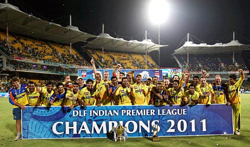 कैसे किया धोनी की सेना ने खिताब पर कब्जा । टॉप बल्‍लेबाज