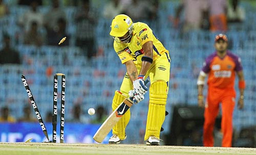 कोच्चि को हरा चेन्‍नई प्‍लेऑफ में पहुंचा