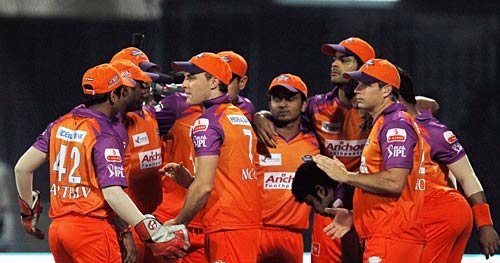 कोच्चि को हरा चेन्‍नई प्‍लेऑफ में पहुंचा