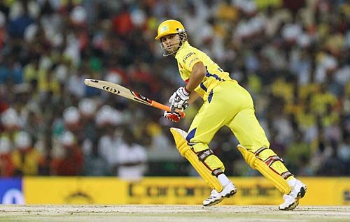 कोच्चि को हरा चेन्‍नई प्‍लेऑफ में पहुंचा