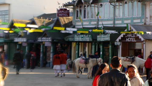 गर्मियों में चलें दार्जीलिंग | कीजिए 'जन्‍नत' की सैर