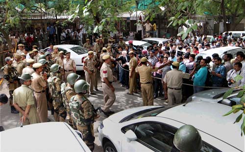 दिल्‍ली में कैसे और कहां हुआ ब्‍लास्‍ट