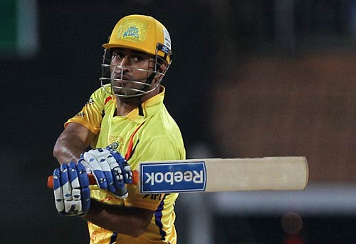 कैसे किया धोनी की सेना ने खिताब पर कब्जा । टॉप बल्‍लेबाज