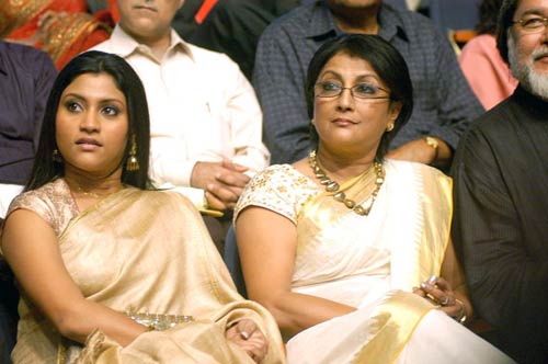 'मदर्स डे' पर ममता से भीगा बॉलीवुड