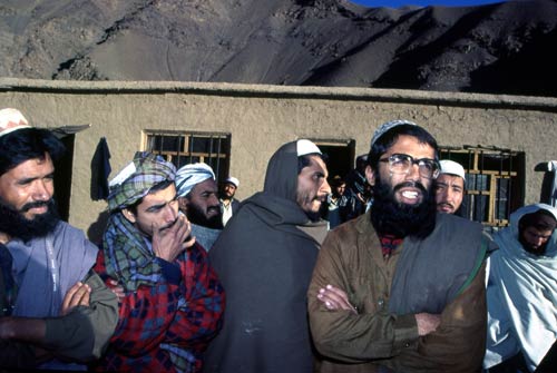 पाकिस्‍तान में तालिबानी आतंकियों का खौफ । तालिबान का सच‍