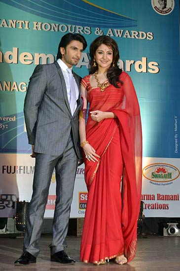 दादा साहब फाल्‍के अवार्ड समारोह में सितारे । देखें जलवा