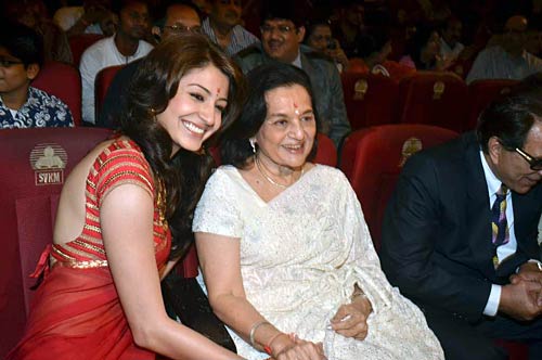 दादा साहब फाल्‍के अवार्ड समारोह में सितारे । देखें जलवा