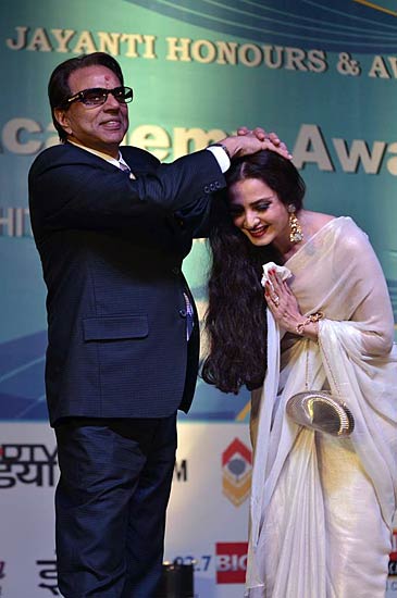 दादा साहब फाल्‍के अवार्ड समारोह में सितारे । देखें जलवा