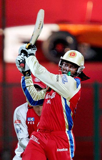 गेल की आंधी में पंजाब हुआ फेल