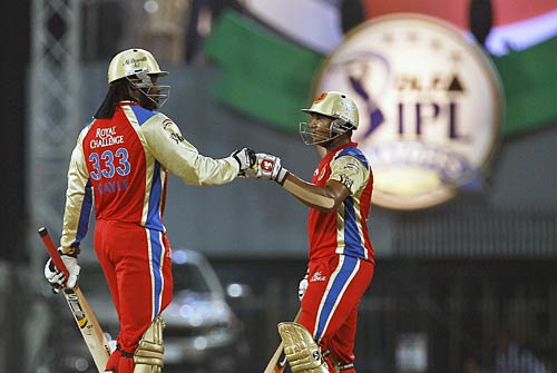 गेल के आगे मुंबई भी फेल