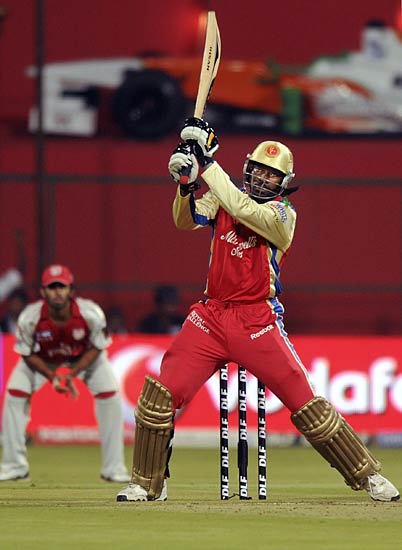 गेल की आंधी में पंजाब हुआ फेल