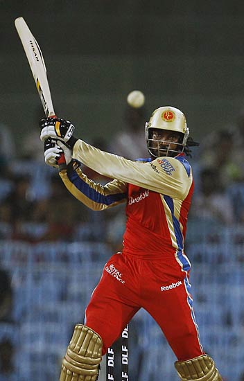 गेल के आगे मुंबई भी फेल