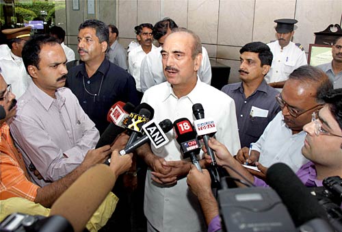 24 मई 2011: तस्‍वीरों में देखें दिनभर की बड़ी खबरें