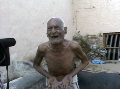 देखें यूपी में जमीन अधिग्रहण को लेकर कैसे भड़की आग...