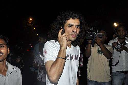 रणवीर की पार्टी में किसने किया धमाल । सितारों की मस्‍ती